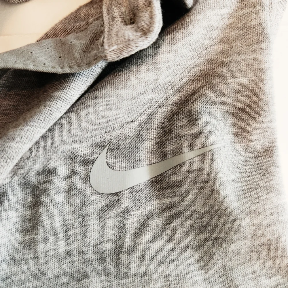 Nike Dri-Fit Women's Heathered Gray Sleeveless Racerback Tank Top Size Large - Picture 5 of 7